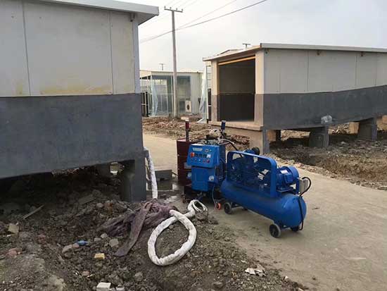 聚氨酯泡沫:完美機電性能的秘密(圖1) 聚氨酯材料噴涂設備