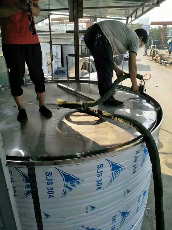 不銹鋼聚氨酯保溫養(yǎng)殖水箱(圖1) 不銹鋼聚氨酯保溫養(yǎng)殖水箱