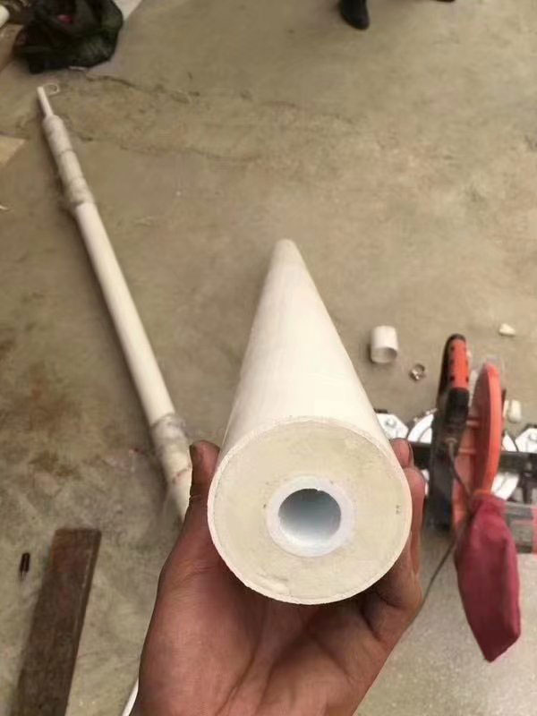 注聚氨酯的機器(圖2) 小型注聚氨酯的機器管中管填充案例