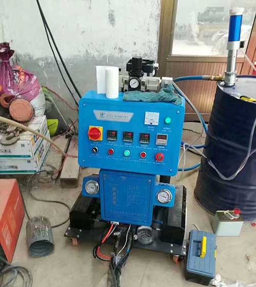 糧倉聚氨酯保溫專用噴涂機(jī)(圖1) Q2600糧倉聚氨酯保溫專用噴涂機(jī)