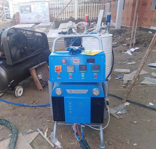 硬泡聚氨酯外墻外保溫(圖1) Q5200型湖南聚氨酯發(fā)泡機