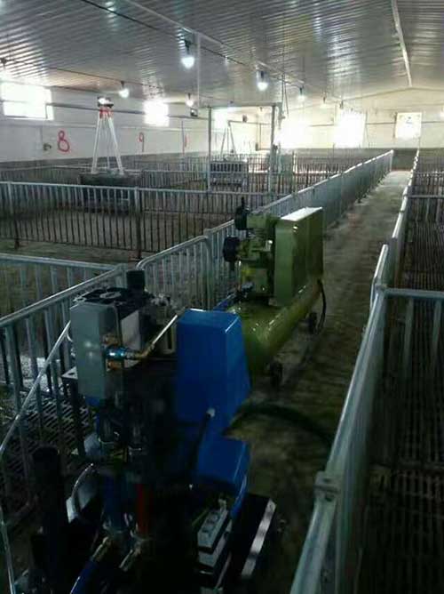 養(yǎng)殖場(chǎng)聚氨酯保溫 專用聚氨酯噴涂機(jī)(圖1) 養(yǎng)殖場(chǎng)聚氨酯保溫噴涂案例