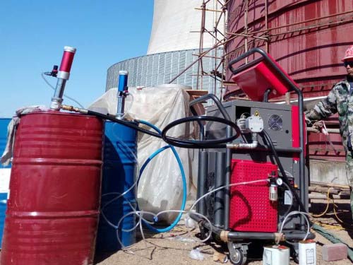 罐體防腐噴涂聚脲施工 小型聚脲噴涂機(圖2) 罐體防腐噴涂聚脲施工案例