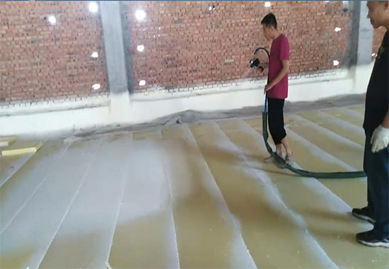 聚氨酯專用發(fā)泡機 冷庫保溫(圖1) 冷庫保溫聚氨酯案例