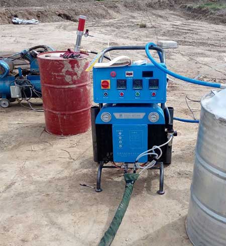 聚氨酯噴涂機(jī)器多少錢(圖1) Q5200聚氨酯噴涂機(jī)器多少錢一臺(tái)