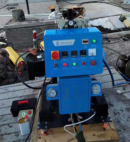 JNJX-Q2600新款(圖2) JNJX-Q2600新款聚氨酯噴涂機(jī)