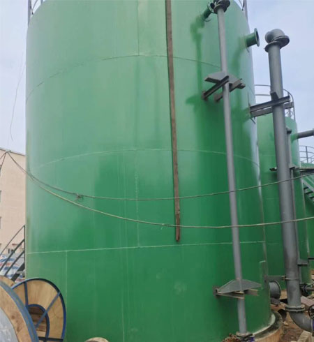 聚脲涂料可以手工涂嗎(圖1) 罐體防腐聚脲涂料施工案例